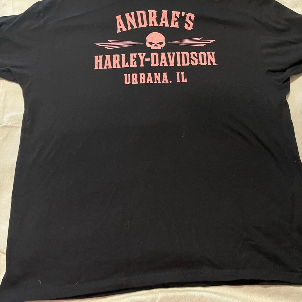 Harley-Davidson Black Tee with Pink Logo - Picture 3 of 3